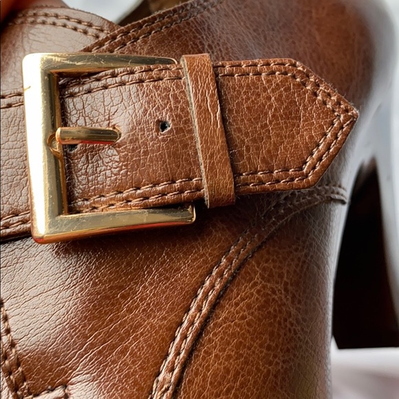 Brown Aerosoles Heels With Buckle Detail - Picture 6 of 7